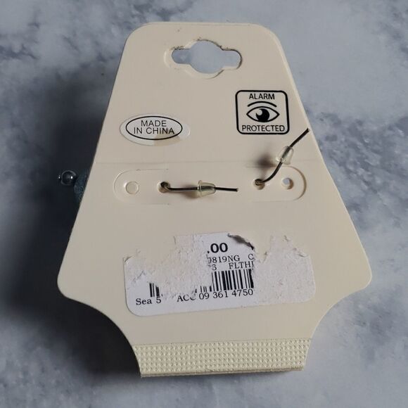 Sophia & Kate Glass Earrings - Picture 2 of 2